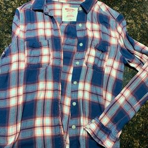 Flannel boyfriend fit size small
